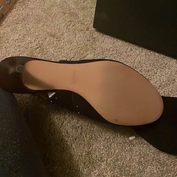 Coach sandals 2 inch heels never worn - Picture 3 of 4